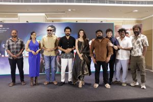 *“வா வாத்தியார்” திரைப்பட முன் வெளியீட்டு  விழா !!*  ஸ்டுடியோ கிரீன் நிறுவனம் சார்பில் தயாரிப்பாளர் கே. ஈ. ஞானவேல் ராஜா தயாரிப்பில், முன்னணி நட்சத்திர நடிகர் கார்த்தி நடிப்பில், இயக்குநர் நலன் குமாரசாமி இயக்கியுள்ள திரைப்படம் “வா வாத்தியார்”.   இப்படம் பொங்கல் கொண்டாட்டமாக உலகமெங்கும் ஜனவரி 14 ஆம் தேதி திரைக்கு வரவுள்ள நிலையில், படக்குழுவினர் இன்று  பத்திரிக்கை ஊடக பண்பலை நண்பர்களைச் சந்தித்து படம் குறித்த அனுபவங்களைப் பகிர்ந்து கொண்டனர்.   இந்நிகழ்வினில்   *கலை இயக்குநர் கிரண் பேசியதாவது..,*  எனக்கு பிடித்த இயக்குநர் நலன், அவரது இரண்டாவது படத்தில் என்னை நடிக்க வைத்தார் அவர் இப்படத்தில் ஆர்ட் டைரக்டராக வேலை செய்யச் சொன்னார். இந்தக்கதை கேட்ட போது எப்படி இப்படத்தில் கார்த்தி நடிக்கப்போகிறார் என்று தான் தோன்றியது. நான் ரஜினி ரசிகன்,  என் அம்மா எம் ஜி ஆர் ரசிகர். ஷீட்டிங்கில் கார்த்தியைப் பார்த்த போது அவர் முகம் எம் ஜி ஆர் போட்டோவுடன் அப்படியே  மேட்ச் ஆனது. அப்போதே இந்தப்படம் பெரிய வெற்றி பெறும் என நலனிடம் சொன்னேன்.  கண்டிப்பாக இப்படம் உங்கள் அனைவரையும் கவரும் நன்றி.    *நடிகர் GM சுந்தர்  பேசியதாவது..,*  எம் ஜி ஆர் பற்றி பேச  எனக்குத் தகுதியில்லை, பரம ரசிகர்  சத்தியராஜ் சார் முன் எம் ஜி ஆர் பற்றி எதாவது தகவல் தப்பாகக் கூறி விடுவோம் என பயமாக உள்ளது. அவர் அவ்வளவு தீவிரமான ரசிகர்.  கார்த்திக்கின் சிரிப்பு எனக்கு ரொம்ப பிடிக்கும். ஒரு ஐகானிக் இமேஜை மீண்டும் திரையில் கொண்டு வருவது மிக கடினமான விசயம்.  எம் ஜி ஆராக நடிக்க கார்த்தி நிறைய ஹோம் ஒர்க் பண்ணியிருக்கிறார். அவரது பாடி லாங்குவேஜு எல்லாம் மிகவும் நன்றாக  இருக்கிறது. அவருக்கு என் வாழ்த்துக்கள். முழு அர்ப்பணிப்புடன் உண்மையாக உழைத்தால் தான்  அந்த மாதிரி விஷயங்கள்லாம் வெளிவரும்.  கார்த்தி மிகச்சிறப்பாகச் செய்துள்ளார்.  கிருத்தி ஷெட்டி  வெல்கம் டு தமிழ் சினிமா.  நான்  ஆனந்தராஜனோட கிளாஸ்மேட் ஃபிலிம் இனஸ்டிட்யூட்டில். அவருடன் நடித்தது மகிழ்ச்சி. இயக்குநர் நலன் அவரது காதலும் கடந்து போகும் படம் போலவே, இந்த படத்திலேயே எனக்கு ஒரு நல்ல ரோல் கொடுத்திருக்கார். அவருக்கு ரொம்ப நன்றி. இந்தப்படம் வெளிவருதற்குத் தயாரிப்பாளர்  ஞானவேல் சார் மற்ற எல்லா நடிகர்களும் ஆர்டிஸ்ட் எல்லாருமே சேர்ந்து எவ்வளவோ கஷ்டப்பட்டிருக்கிறார்கள் என்பது தெரியும். மிகக்கஷ்டபட்டு  இந்த படத்தைப் பொங்கலுக்குக் கொண்டு வந்துவிட்டார்கள்.  நிச்சயமாகச் சத்தியமாக இந்த படம்  மிகப்பெரிய வெற்றி பெறும்.     *நடிகை ஷில்பா மஞ்சுநாத் பேசியதாவது..,*   முதலில் எனக்கு மாலினி என்ற கதாபாத்திரத்தைக் கொடுத்ததற்காக, எங்கள் இயக்குநர் நலன் குமாரசாமி   சாருக்கு என்னுடைய மனமார்ந்த நன்றி. ஒரு கதையை எழுதும்போது, ஒரு கேரக்டர்க்கும் ஒரு ஆர்க் இருக்கும். ஆனால் ஒரு நடிகையா, எனக்கும் ஒரு ஆர்க் வேண்டும், எல்லா விதமான கதாபாத்திரங்களையும் செய்ய வேண்டுமென்று  ஆசைப்படுவேன். அதனால் தான் இப்படத்தில்  இந்த மாதிரி ஒரு ரிஸ்க் எடுத்தேன். அந்த ரிஸ்க் எடுக்கும்போது எனக்கு ரொம்ப சந்தோஷமா இருந்தது. அதனால தான் மாலினி இவ்வளவு அழுத்தமான ஒரு கேர்கடராக மாறியிருக்கிறாள். இந்த படத்தின் தயாரிப்பாளர் மற்றும் இயக்குநர் இருவரின் முயற்சியையும் உழைப்பையும் முதலில் பாராட்ட வேண்டும். இந்த படம் பெரிய சிக்கல்களைச் சந்தித்தது. எங்கள் இயக்குநர் நலன் குமாரசாமி   சாருக்கு என்னுடைய மனமார்ந்த நன்றி. இந்த மாதிரி ஒரு பெரிய மேடையில், இந்த அளவுக்கு இந்த படம் நிற்கிறது என்றால், அதற்கு முழுக் காரணமும் அவர்கள்தான். படக்குழுவிற்கு நன்றி.  எனக்கு வரும் படங்கள் ஏதாவது ஒரு காரணமாகத் தான் வரும். இந்தப் படம் ஒரு ஸ்டார் படம். தமிழ்நாட்டில் இது ஒரு பெரிய திருவிழா வெளியீடாக இருக்கும்,  அதனால்  இதுபோன்ற ஒரு படத்தைத் தேர்வு செய்வது ரொம்ப சிக்கலான விஷயம். ஆனா எனக்கு உண்மையிலேயே நம்பிக்கை இருக்கிறது. இந்த படம் மிக நன்றாக வந்திருக்கிறது. நீங்க எல்லாரும் இந்த படத்தைப் பார்த்து ஆதரவு தர வேண்டும் நன்றி.    *நடிகர் ஆனந்த்ராஜ் பேசியதாவது..,*  இந்த படம் ஒரு நல்ல படம். நீங்களும் பார்த்தாலே அது உங்களுக்குப் புரியும். நாளைக்கு இந்த படம் வெளியாகப் போகிறது. அதுவும் ஒரு நல்ல நாளில், ஒரு நல்ல நேரத்தில் வெளியாகிறது. நான் தயாரிப்பாளர் ஞானவேல்  சார்கிட்ட கூட “சார், முன்னாடி சொன்ன தேதியை விட, நாளைக்கு ரிலீஸ் ஆகுற தேதியே ரொம்ப நல்ல தேதிங்க” என்று சொன்னேன். நாளை போகி பண்டிகை. பழசுகளை எல்லாம் எரிச்சிட்டு, புதுசா ஆரம்பிக்கிறதுதான் நம்ம கலாச்சாரம். அதனால் நாளைக்கு நம்ம மனசில் இருக்கிற எல்லா பழைய விஷயங்களையும் விட்டுவிட்டு, ஒரு புதுசா ஆரம்பிக்கிற படம்தான் ‘வா வாத்தியார்’. இன்று  காலை நானும், கார்த்தி சாரும், சத்யராஜ் சாரும் புரட்சித் தலைவர் எம்ஜிஆர் அவர்களின் சமாதிக்கு போயிருந்தோம். அங்க போனப்போ ஒரு சந்தோஷம், ஒரு மன நிறைவு இருந்தது. அவர் சமாதியை நேரில் போய் பார்த்து, எங்களோட கண்ணீர் அஞ்சலியை செலுத்திட்டு, இந்த படத்தை உங்களுக்குக் கொண்டு வர்றதுல எனக்கு ஒரு பெருமை இருக்கிறது. உங்களால முடிந்தவரை இந்த படத்தை அவருக்கான மரியாதையா நினைச்சு, எங்களுக்கும் கொஞ்சம் ஆதரவு தாருங்கள். இந்த படம் நன்றாக வெற்றி பெறும் என்று  எங்களுக்கு முழு நம்பிக்கை இருகிறது .இந்த படத்தில் நடித்த கார்த்தி சார், சத்யராஜ் சார் கிட்ட இருந்து தான் நிறைய விஷயங்கள் கற்றுக்கொண்டார். அவர் ஒரு சீனியர், ஒரு அண்ணன் மாதிரி. இந்த படத்தோட இயக்குநர் நலன் சார் – ரொம்ப பெரிய, அனுபவம் வாய்ந்த இயக்குநர். அவர் கதையை நேரில வந்து சொன்னபோதே “சார், நீங்க சொல்லவே வேண்டாம்… நான் செய்கிறேன்”என்று உடனே சொன்னேன். இந்த படம் மிக நன்றாக இருக்கும்.  புரட்சித் தலைவரை மீண்டும் திரையில் பார்க்கவேண்டுமென்று ஆசைப்பட்டால், இந்த படத்தைக் கண்டிப்பா பாருங்க. அனைவருக்கும் நன்றி. நடிகர் சத்யராஜ் பேசியதாவது..,    எம் ஜி ஆர் பற்றிப் பேசினால் அது தனியா ஒரு கதையாக போய் வ்டும். இந்த படத்தோட தயாரிப்பாளர் தம்பி ஞானவேல் ராஜா பற்றி ஒரு விஷயம் சொல்லவேண்டும். அவருடைய அப்பா ஒரு தீவிரமான எம் ஜி ஆர் ரசிகர். அவர் 110 தடவை  நாட்டோடி மன்னன் படம் பார்த்ததாக சொன்னார். அவ்வளவு தீவிர ரசிகர். அப்படிபட்ட தயாரிப்பாளருக்கு அவர் இந்தப்படம் அமைந்தது மகிழ்ச்சி. கார்த்திக்கு முதல் படமே மிக சவாலான படம். வெளிநாட்டில் படிச்சிட்டு வந்து, அந்த மாதிரி ஒரு கிராமத்துக் கதாபாத்திரம் பண்ணுறது எளிமையானது இல்லை.  ஆனால் அதைவிட கஷ்டமான விஷயம் இந்த வாத்தியார் கதாபாத்திரம். ஏனென்றால் இது ஒரு தலைவரின் பெயரோட சம்பந்தப்பட்ட கதாபாத்திரம். ஆனால் அதைத்தாண்டி இந்தப்படத்தில் எம் ஜி ஆர் பாடி லாங்குவேஜை கொண்டு வந்து அசத்திவிட்டார். கிருத்தி ஷெட்டி, ஷில்பா, தம்பி ஆனந்த்ராஜ், தம்பி சுந்தர்  எல்லோரும் சிறப்பாக நடித்துள்ளனர். ஐம்பது வருடம் முன் கோவையிலிருந்து வந்த போது,  பல் பெரிதாக இருக்கிறது என சிவக்குமார் அண்ணன் சிபாரிசில் டாக்டரிடம் சென்று பல்லைக் குறைத்தேன். ஆனால் நலன் இப்படத்தில் உங்கள் கதாப்பாத்திரம் வித்தியாசமாக வேண்டுமென பல் வைக்க வைத்து விட்டார்.  இப்படத்தில் நான் வில்லனாக நடித்துள்ளேன்.  எம் ஜி ஆரின் பொங்கல் படம் படம் போல இந்தப் பொங்கலுக்கு வா வாத்தியார் வருகிறது அனைவரும் கொண்டாடுங்கள் நன்றி.    *நடிகை கிருத்தி ஷெட்டி பேசியதாவது..,*   ஒரு பேட்டியில்  நலன் சார் ஒரே விஷயத்தை *“இது ஒரு பெஸ்டிவல் படம். பல குடும்பங்கள் ஒன்றாகச் சேர்ந்து வந்து பார்க்கிற படம்”*என்று சொன்னார். இப்போது அது அப்படியே நடந்துள்ளது. குடும்பமா, நண்பர்களோடு, எல்லாரும் சேர்ந்து படம் பார்க்கிற மாதிரி இந்த படம் மாறியிருக்கிறது. அதுக்கு நான் ரொம்ப ரொம்ப சந்தோஷப்படுறேன். இந்த படம் தாமதமானது பற்றி நிறைய பேர் என்கிட்ட கேட்டார்கள். அந்த நேரத்தில் எனக்கும் கொஞ்சம் வருத்தமா தான் இருந்தது. ஆனால் நான் ஒன்று நம்புகிறேன் – நல்ல விஷயம் நடக்கவேண்டுமானால், அதுக்கு ஒரு சரியான நேரம் இருக்கும். கடவுள் நம்மளை காத்திருக்க வைக்குறார்னா,அதுக்குப் பின்னால் ஒரு பெரிய திட்டம் இருக்கும்னு நம்புறேன். அதனால இப்போ எல்லாம் சரியா நடந்ததுக்கு நான் ரொம்ப மகிழ்ச்சியா இருக்கிறேன். இந்தப்படத்தில் என்னைச் சேர்த்ததுக்காக நலன் சார், மற்றும் ஞானவேல் சார்  இருவருக்கும் என் மனமார்ந்த நன்றி. நலன் சார் இந்த படத்திற்காக எவ்வளவு கடினமா உழைத்திருக்கார்னு நான் நேரில பார்த்திருக்கேன். அவர் வெற்றியைப் பார்க்க ஆவலாக இருக்கிறேன்.  கார்த்தி சாரின் தீவிர ரசிகை நான், ஆனால் அவரை நேரில சந்திச்ச பிறகு, நான் இன்னும் பெரிய ரசிகையா மாறிவிட்டேன். ‘வா வாத்தியார்’ கதாபாத்திரம் – பெரியதாக  இருந்தாலும்,  அதை அவரைவிட சிறப்பாக யாராலும்  செய்ய முடியாது. கார்த்தி  மனதளவில் மிகச்சிறந்த மனிதர். அது அவரது கதாப்பாத்திரங்களிலும் பிரதிபலிக்கிறது, வா வாத்தியார் ஒரு நல்ல மனசு கொண்ட கேரக்டர் அது அவருக்குள்ள இயல்பாகவே இருக்கிறது. நான் அவரிடமிருந்து நிறைய கற்றுக்கொண்டேன். சந்தோஷ் நாராயணன் இசை படத்திற்கு மிகப்பெரிய பலமாக அமைந்துள்ளது. இப்படத்தில் உழைத்த அத்தனை கலைஞர்களுக்கும் நன்றி. அனைவருக்கும் நன்றி  *தயாரிப்பாளர் ஞானவேல் ராஜா பேசியதாவது..,*  சில படங்கள் சரியாகப் போகவில்லை, அதனால் நெகடிவிட்டி, நிறையக் செய்தி பரவி விட்டது. ஆனால் நான் இங்கு தான் இருக்கிறேன். அவருக்கு அவ்வளவு கடன் இருக்கிறது எனச் சொல்லுகிறார்கள். ஆனால் இண்டஸ்ட்றியில் கடனே இல்லாத தயாரிப்பாளர் நான் தான். நான் நன்றாகத் தான் இருக்கிறேன். முக்கியமாகச் சிலருக்கு நன்றி சொல்ல வேண்டும். முதலில் சூர்யா அண்ணாவுக்கு நன்றி. பல நண்பர்கள் மேடையில் ஆதரவாக பேசி விட்டு, காணாமல் போய் விடுவார்கள்.  ஆனால் சூர்யா அண்ணன் எப்போதும் எதுவானாலும் என்னுடன் இருந்து, என்னைப் பார்த்துக்கொண்டிருக்கிறார் அண்ணாவுக்கு நன்றி. KVN அண்ணா, அவர்களின் ஜனநாயகன் படம் பெரிய புக்கிங் ஆகியிருந்தது,  விஜய் சாரின் கடைசிப்படம் ஆனால் அது வருவது தாமதமாகியுள்ளது. ஆனால் இப்படம் வெளிவருவதில் எனக்கு  அவர் எனக்கு பெரிய துணையாக இருந்தார்.  அவருக்கு என் நன்றிகள்.  பென் மூவிஸ் ஜெயந்திலால் காடா சாருக்கு நன்றி. சக்தி பிலிம்ஸ் சக்திவேலனுக்கு நன்றி. பல நண்பர்கள் உறுதுணையாக இருந்தார்கள் அனைவருக்கும் நன்றி.  TTT படம் வருகிறது கண்ணன் ரவி சார்  இப்படத்திற்கும் பெரிய உதவிகள் செய்தார் அவர் படமும் பெரிய வெற்றி பெறட்டும். இப்படத்தில் எல்லோரும் மிகச்சிறந்த நடிப்பைத் தந்துள்ளார்கள். படம் 2 மணி நேரம் 9 நிமிடங்கள் தான், தீயாகப் பறக்கும். படம் கண்டிப்பாக அனைவருக்கும் பிடிக்கும். நன்றி.  *நடிகர் கார்த்தி பேசியதாவது..,*   கடந்த வருடம்,  பெரிய  செலிப்ரேஷனோட இந்த படத்தை வெளியிட  நாங்கள் திட்டமிட்டோம். ஆனால் அது தள்ளிப்போய்விட்டது. எனது முதல் படமும் இது போல  தள்ளிப்போனது. அடுத்த படம் தள்ளிப்போனது.  அதனால தாமதம் என்கிறது எங்களுக்கு புதுசு இல்லை – பழகிவிட்டது. இந்த சூழ்நிலையில், நான் ஞானவேல்ராஜா சார்கிட்ட எப்போதும் ஒரு விஷயத்தை மட்டும் தான் சொன்னேன். “நீங்கள்  நான் என்ன நினைக்கிறேனென்று நினைக்கவே வேண்டாம். உடலைப் பார்த்துக்கொள்ளுங்கள் என்றேன். நாம் போராட்டத்தில் உடலைக் கவனிக்காமல் விட்டுவிடுகிறோம்.   சின்ன வயதில் என் அப்பா ஒவ்வொரு அரிசியிலும் யார் யார் பெயர் எழுதப்பட்டுள்ளதோ அவர்களுக்குத்தான் அது கிடைக்கும் என்பார். அது போல் சினிமாவில் ஒவ்வொரு ஃப்ரேமிலும் யார் பெயர் எழுதப்பட்டுள்ளதோ அவர்களுக்குத்தான் அது கிடைக்கும். அவர் சொன்னது அப்போது புரியவில்லை இப்போது புரிகிறது  ஞானவேல்ராஜா சார் சொன்ன மாதிரியே,நான் நிறைய பேருக்கு நன்றிக்கடன் பட்டிருக்கேன். முக்கியமாக சூர்யா  அண்ணா. அவரோட சப்போர்ட் இல்லாமல் இந்த படம் இப்படி ரிலீஸ்  ஆகி இருக்க முடியாது. அதே மாதிரி பைனான்ஸியர்ஸ், டிஸ்ட் ரிபியூட்டர்ஸ்,  எக்ஸிபிட்டர்ஸ், டெக்னீஷியன்ஸ் எல்லாருக்கும் என் மனமார்ந்த நன்றி. 48 மணி நேரம், 50 மணி நேரம், தூங்காம வேலை செய்து, இந்த படத்தை நம்ம கைக்கு கொண்டு வந்து சேர்த்திருக்கிறார்கள். எல்லா தொழிலாளர்களுக்கும் நான் மனதார நன்றி சொல்லிக் கொள்கிறேன்.  நலன் சார் எல்லாருக்கும் பிடிச்ச ஒரு இயக்குநர். ரசிகர்களுக்கு மட்டுமல்ல ஆர்டிஸ்ட்களுக்கும், இயக்குநர்களுக்கும் பிடித்த இயக்குநர்.  அவர் இந்த கான்செப்ட் கொண்டு வந்தப்போ, எனக்கு ரொம்ப பயமா இருந்தது. இந்த கேரக்டருக்கு ஒரு தனி டிரெய்னிங் வேண்டும். ஆனால் நான் டிரெய்னிங் எடுத்து வரவில்லை. On-set-ல கற்றுக்கொண்டேன், மிகவும் சின்சியராக பண்ண முயற்சி செய்துள்ளேன்.ஒவ்வொரு நாளும், எம் ஜி ஆர் சாரோட படங்களைத் திரும்பத் திரும்ப பார்த்து, அவரோட close-ups பார்த்து, “என்னோட முகத்துல அதை எப்படி கொண்டு வரலாம்?”ன்னு யோசிச்சுக்கிட்டே இருந்தேன். எனக்கு என்னோட முகத்தையே சரியா பார்க்க முடியாத பயம் இருந்தபோது, அவரோட முகத்தை screen-ல கொண்டு வரணும்னு நினைத்ததே ரொம்ப பயமாக இருந்தது. ஆனால் நலன் மாதிரி ஒரு இயக்குநர், ஜார்ஜ் மாதிரி ஒரு கேமராமேன், அந்த முழு குழுவின் சப்போர்ட் இருந்ததால “இத பண்ண முடியும்”ன்னு ஒரு நம்பிக்கை வந்தது. அது படத்தில் சாத்தியமாகியுள்ளது. சந்தோஷ் நாராயணன் அவர்களின் இசை இந்த படத்தை இன்னொரு லெவலுக்கு கொண்டு போயிருக்கிறது.  எம் ஜி ஆர் திரையில் மட்டுமில்லை நிஜத்திலும் ஒரு ஹீரோவாக இருந்திருக்கிறார். அதை மாடர்னாக ரசிக்கக்கூடிய கமர்ஷியல் படமாக  செய்தது ரொம்ப பெரிய விஷயம். காலை அவர் சமாதிக்கு போய் கும்பிட்டு வந்தோம். அங்க நின்னப்போ உணர்வு வேற மாதிரி இருந்தது. நாற்பது வருஷமா அவர் இல்லை. ஆனா இன்னும் அவரை நினைக்கிறோம். இன்னும் அவரைப் பற்றி படம் எடுக்க ஆசைப்படுகிறோம். அங்கிருந்து திரும்பி வரும்போது, இந்த எல்லா விஷயங்களும் சரியாக அமைந்ததுக்கு அவரோட ஆசிர்வாதம் கண்டிப்பாக இருக்கிறது என்று நான் நம்புகிறேன். குழந்தைகளோடு, குடும்பமா, எல்லாரும் சேர்ந்து பார்த்து ரசிக்ககூடிய ஒரு ஜாலியான படம் இது. இந்த பொங்கலுக்கு  ரிலீஸ்  ஆகுற, ரிலீஸ் ஆகப்போகுற எல்லா படங்களும் மக்களைச் சந்தோஷப்படுத்தி பெரிய வெற்றி பெறவேண்டுமென்று மனசார வாழ்த்துகிறேன். நன்றி.  இப்படத்தில் கார்த்தி நாயகனாக நடிக்க, சத்யராஜ், ராஜ்கிரண், கிருத்தி ஷெட்டி, ஜி. எம். சுந்தர், ஷில்பா மஞ்சுநாத், ஆனந்த்ராஜ், கருணாகரன், ரமேஷ் திலக், பி எல் தேனப்பன் உள்ளிட்ட பல முன்னணி நட்சத்திரங்கள் இணைந்து நடித்துள்ளனர்.  முன்னணி ஒளிப்பதிவாளர் ஜார்ஜ் வில்லியம்ஸ் ஒளிப்பதிவு செய்திருக்கும் இந்த திரைப்படத்திற்கு சந்தோஷ் நாராயணன் இசையமைத்திருக்கிறார். கலை இயக்கத்தை டி. ஆர். கே. கிரண் கவனிக்க, படத்தொகுப்பு பணிகளை வெற்றி கையாண்டிருக்கிறார். அனல் அரசு சண்டை காட்சிகளை அமைத்திருக்கிறார்.  பெரும் பொருட்செலவில்  ஸ்டுடியோ கிரீன் நிறுவனம் சார்பில் தயாரிப்பாளர் கே. ஈ. ஞானவேல் ராஜா இந்தத் திரைப்படத்தை பிரம்மாண்டமாக  தயாரித்திருக்கிறார்.    *இப்படம் பொங்கல் கொண்டாட்டமாக ஜனவரி 14 ஆம் தேதி உலகமெங்கும் திரையரங்குகளில் வெளியாகிறது.*